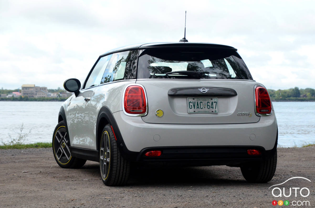 Mini Cooper SE 2021, arrière